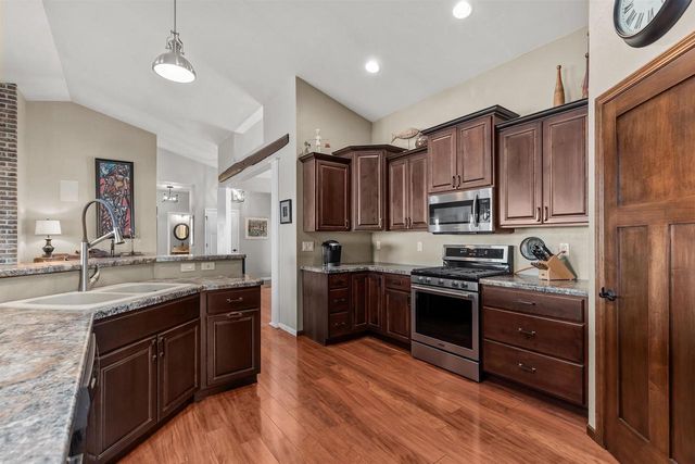 3366 HARBOR BAY ROAD, Oshkosh, WI 54901