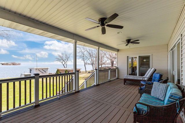 3366 HARBOR BAY ROAD, Oshkosh, WI 54901