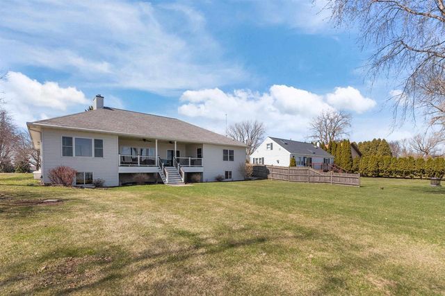 3366 HARBOR BAY ROAD, Oshkosh, WI 54901