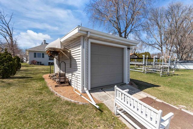 3366 HARBOR BAY ROAD, Oshkosh, WI 54901