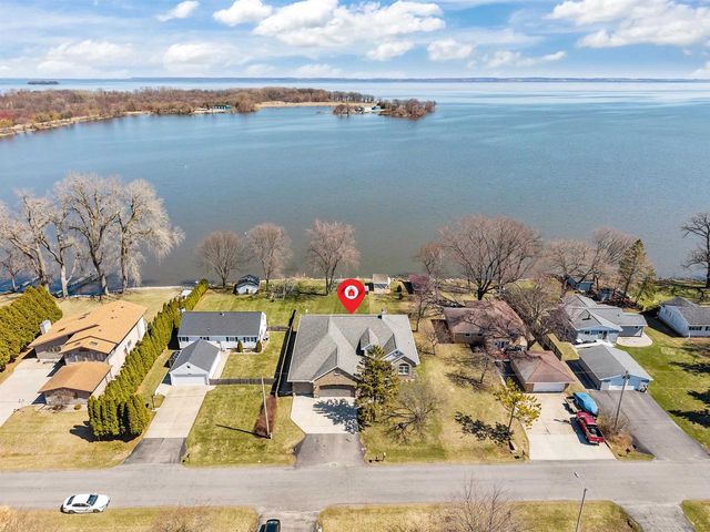 3366 HARBOR BAY ROAD, Oshkosh, WI 54901
