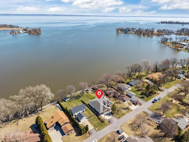 3366 HARBOR BAY ROAD, Oshkosh, WI 54901