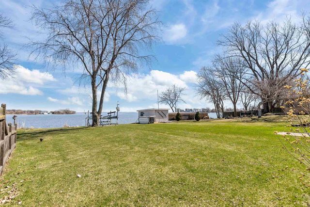 3366 HARBOR BAY ROAD, Oshkosh, WI 54901