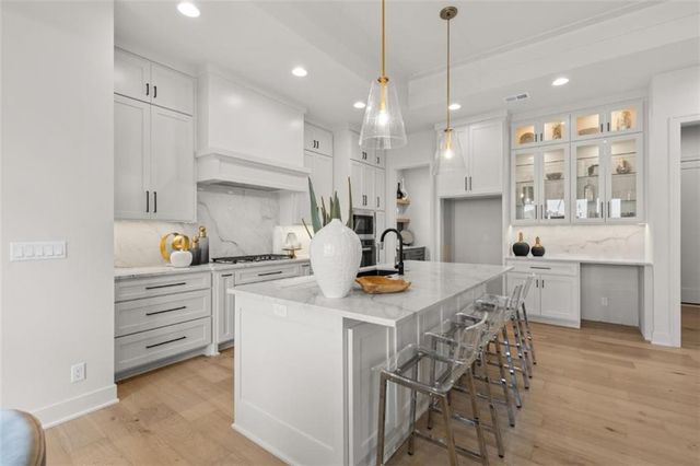 7943 Millridge Street, Shawnee, KS 66220