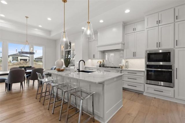 7943 Millridge Street, Shawnee, KS 66220