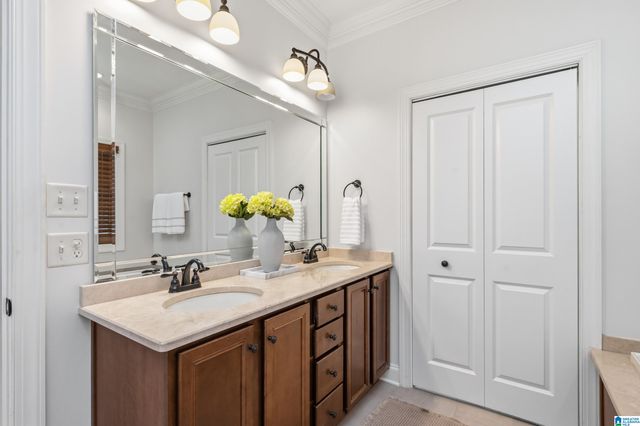 1048 DANBERRY LANE, Hoover, AL 35242
