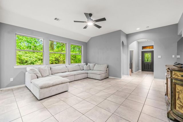 113 Logan Pass Court, Montgomery, TX 77316
