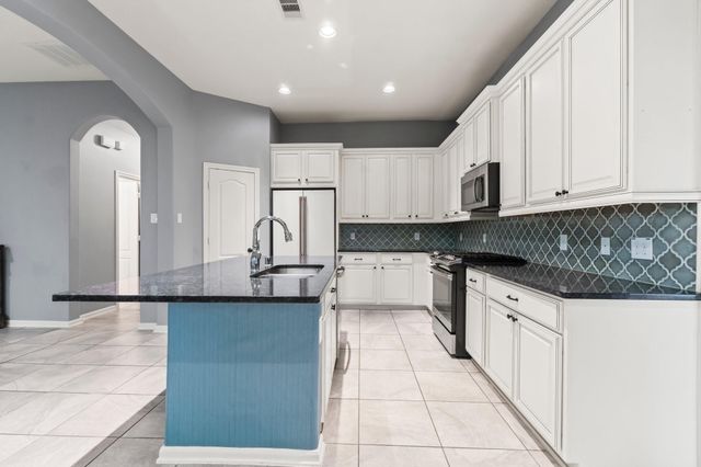 113 Logan Pass Court, Montgomery, TX 77316