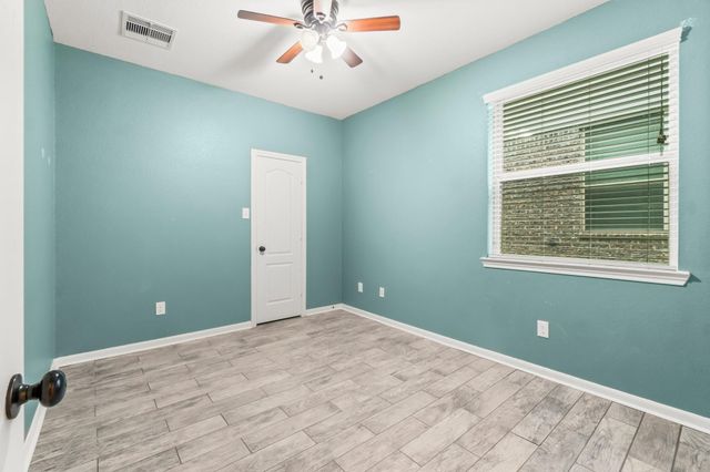 113 Logan Pass Court, Montgomery, TX 77316