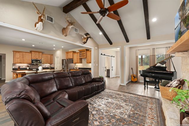 789 Privilege Estates, Pipe Creek, TX 78063