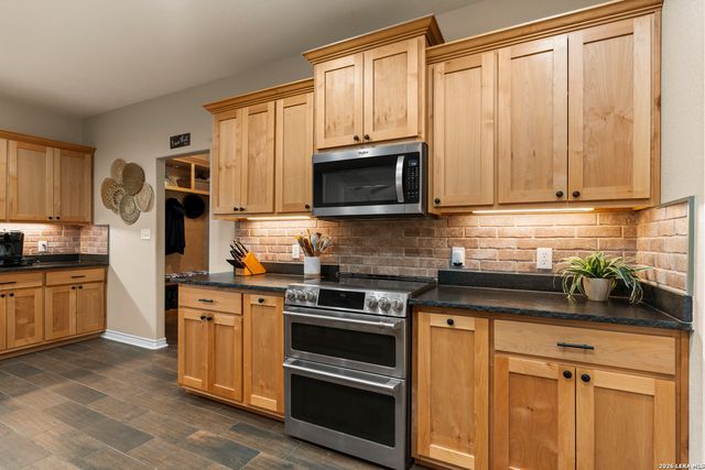 789 Privilege Estates, Pipe Creek, TX 78063