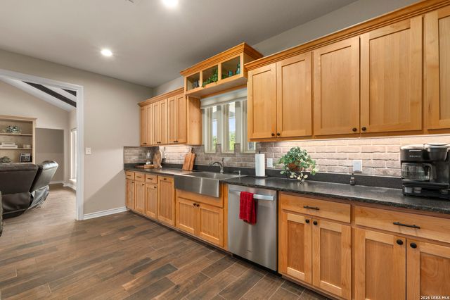 789 Privilege Estates, Pipe Creek, TX 78063