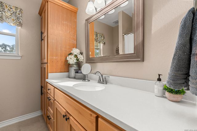 789 Privilege Estates, Pipe Creek, TX 78063