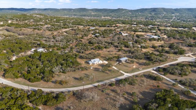 789 Privilege Estates, Pipe Creek, TX 78063