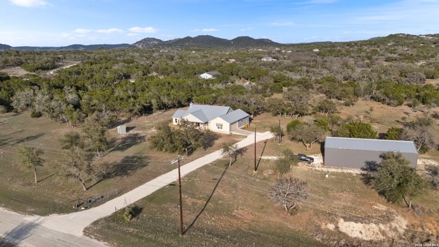 789 Privilege Estates, Pipe Creek, TX 78063