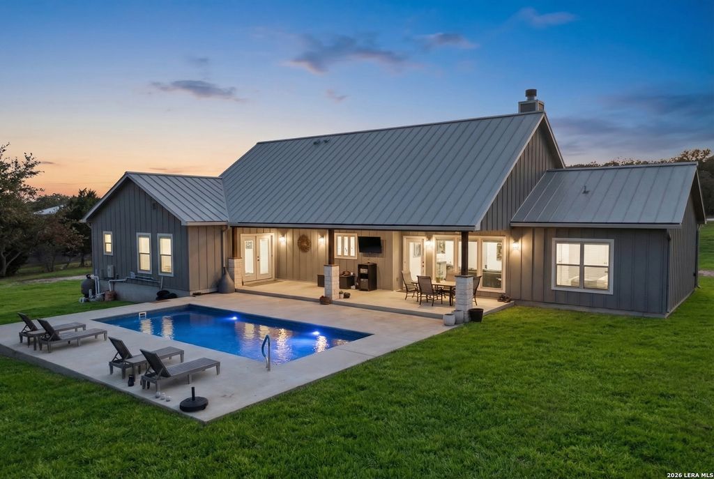 789 Privilege Estates, Pipe Creek, TX 78063