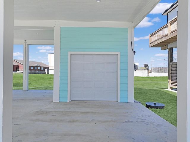 1989 Pedregal Drive, Crystal Beach, TX 77650