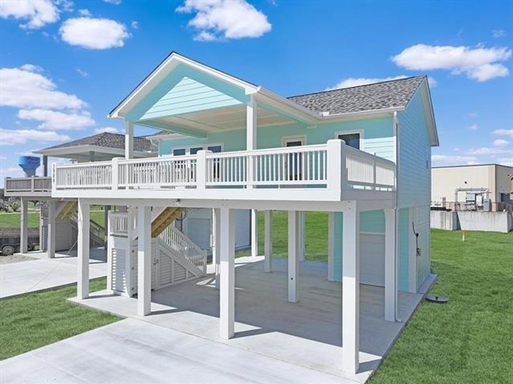 1989 Pedregal Drive, Crystal Beach, TX 77650