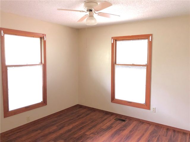 6 Netherton Lane, Bella Vista, AR 72715
