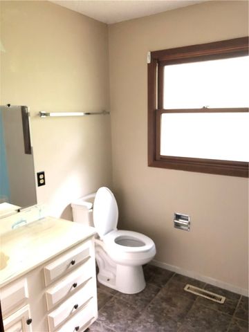 6 Netherton Lane, Bella Vista, AR 72715