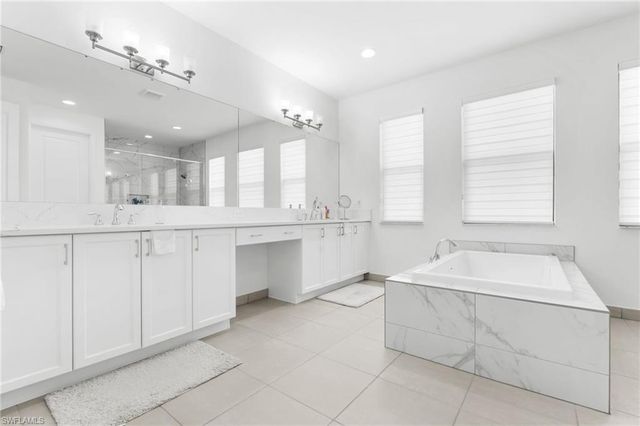 20557 Fair Oak LN, Estero, FL 33928