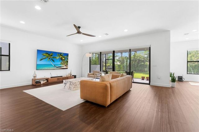 20557 Fair Oak LN, Estero, FL 33928