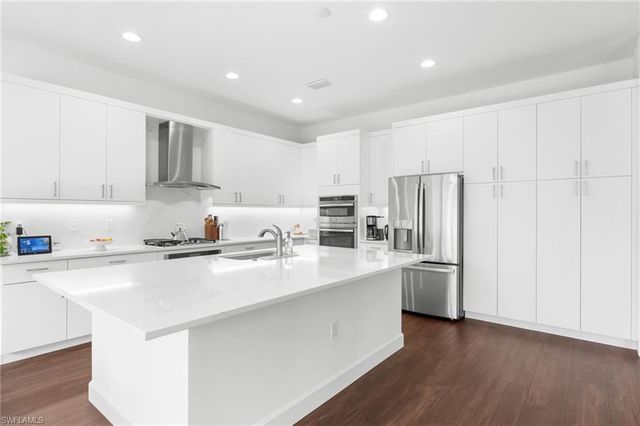 20557 Fair Oak LN, Estero, FL 33928