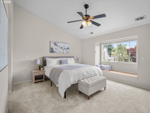 5040 Sw GREENWOOD Cir, Tualatin, OR 97062