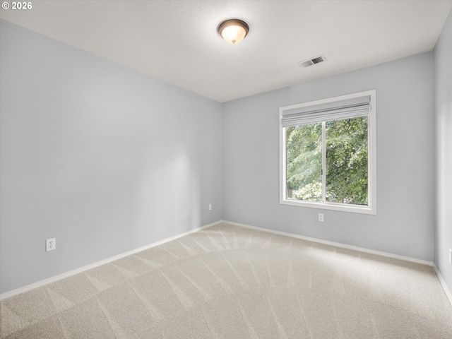 5040 Sw GREENWOOD Cir, Tualatin, OR 97062