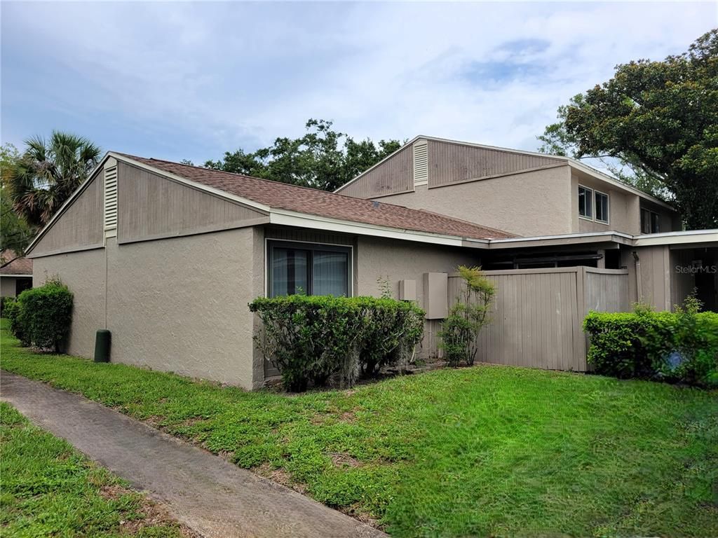 8006 GARDENIA DR DRIVE 78, Temple Terrace, FL 33637