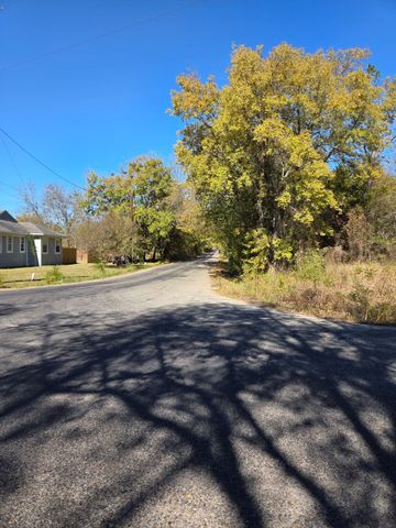 1145 Jefferson Road, Paris, TX 75460