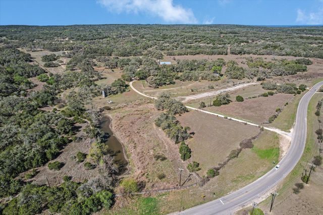 5421 PURGATORY RD, San Marcos, TX 78666