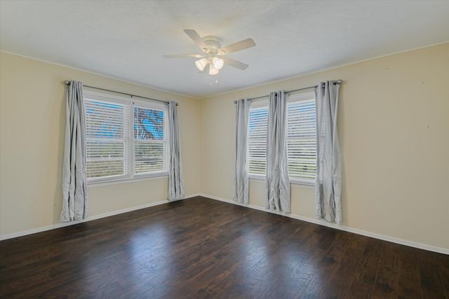 5421 PURGATORY RD, San Marcos, TX 78666