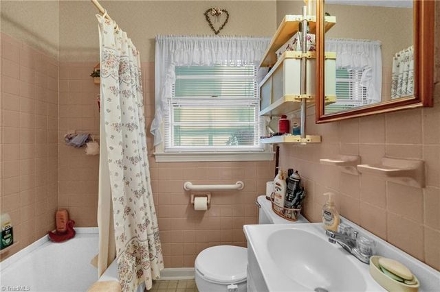 1242 Norman Drive, Eden, NC 27288