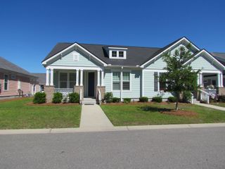 1016 Longwood Bluffs Circle, Murrells Inlet, SC 29576