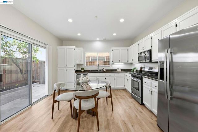 1085 La Brea Ter, Union City, CA 94587