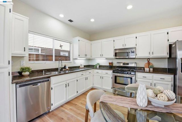 1085 La Brea Ter, Union City, CA 94587