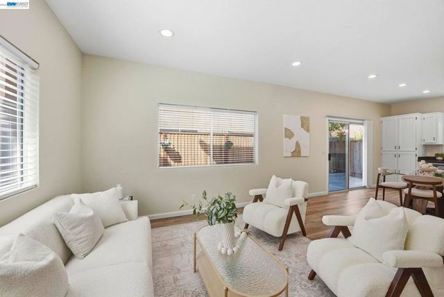 1085 La Brea Ter, Union City, CA 94587