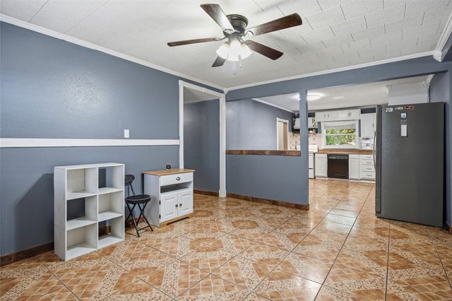 1115 S Hazelwood Street, Sherman, TX 75090