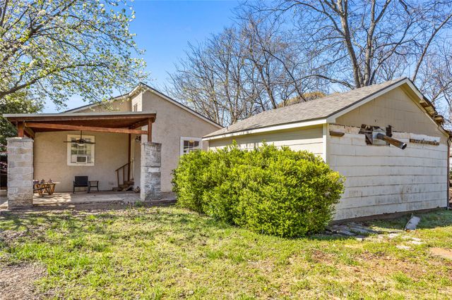 1115 S Hazelwood Street, Sherman, TX 75090