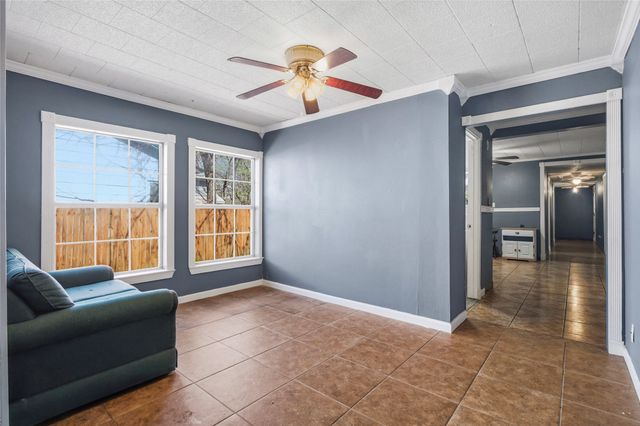 1115 S Hazelwood Street, Sherman, TX 75090