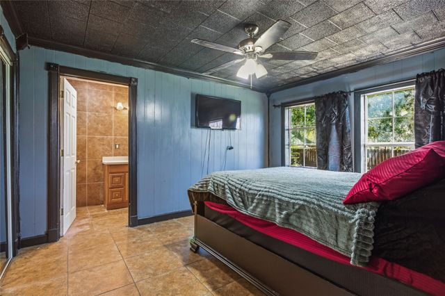 1115 S Hazelwood Street, Sherman, TX 75090