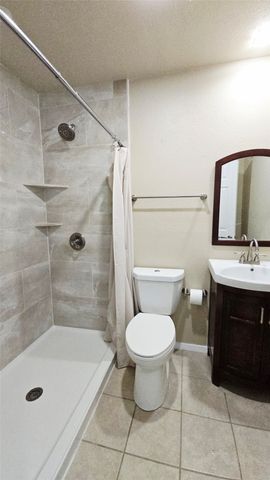 1010 La Fontana, Grand Prairie, TX 75052