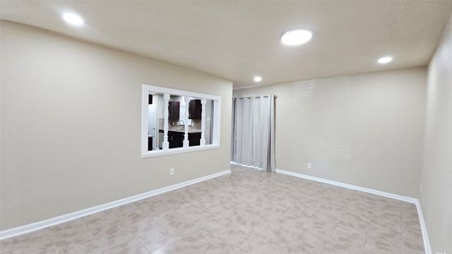 1010 La Fontana, Grand Prairie, TX 75052