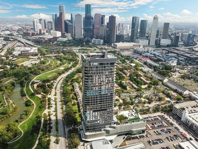 1711 Allen Parkway 1706, Houston, TX 77019