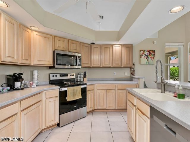 2031 Teagarden LN, Naples, FL 34110