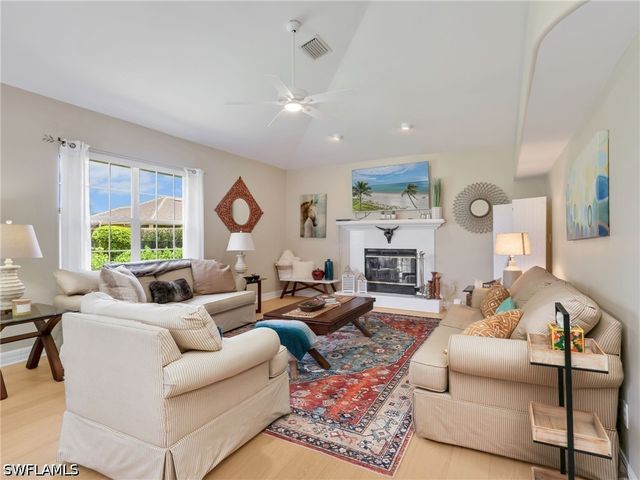 2031 Teagarden LN, Naples, FL 34110