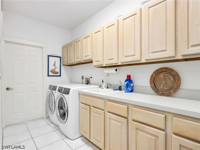 2031 Teagarden LN, Naples, FL 34110