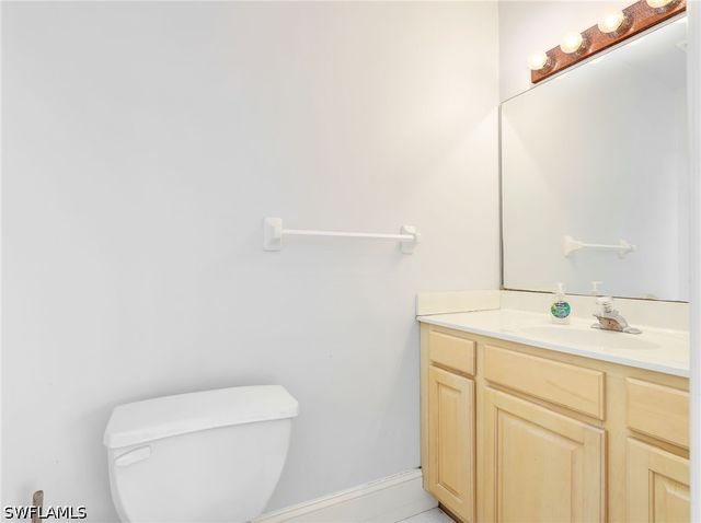 2031 Teagarden LN, Naples, FL 34110