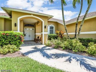 2031 Teagarden LN, Naples, FL 34110